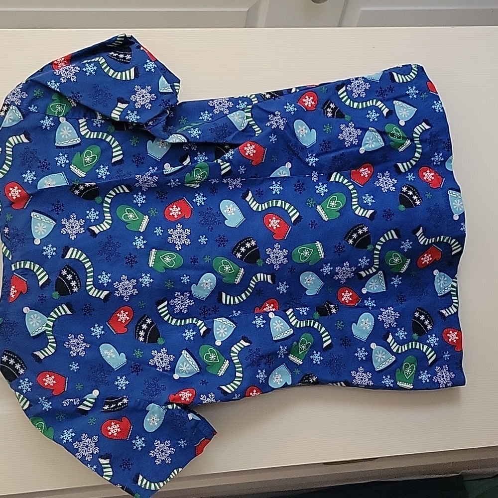 Scrub Top - Picture 3 of 4